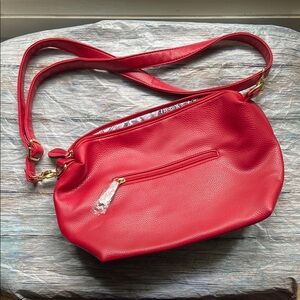 Imoshion Red Leather Shoulder Bag with Gold Accents